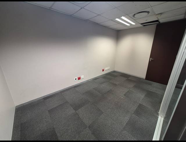 484M² OFFICE TO LET IN WOODMEAD